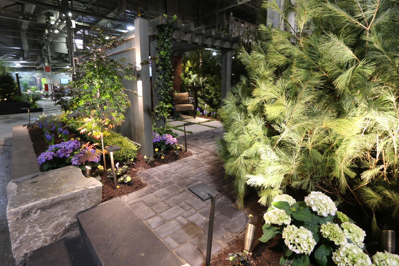 feature garden at home and garden show