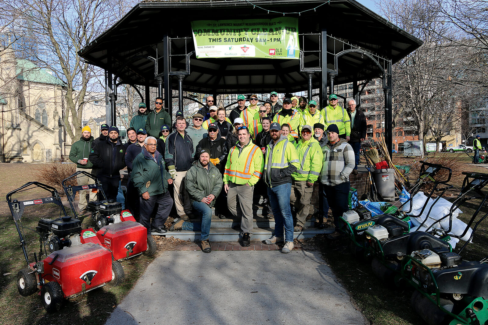 Volunteers unite to clean up the park for Earth Day