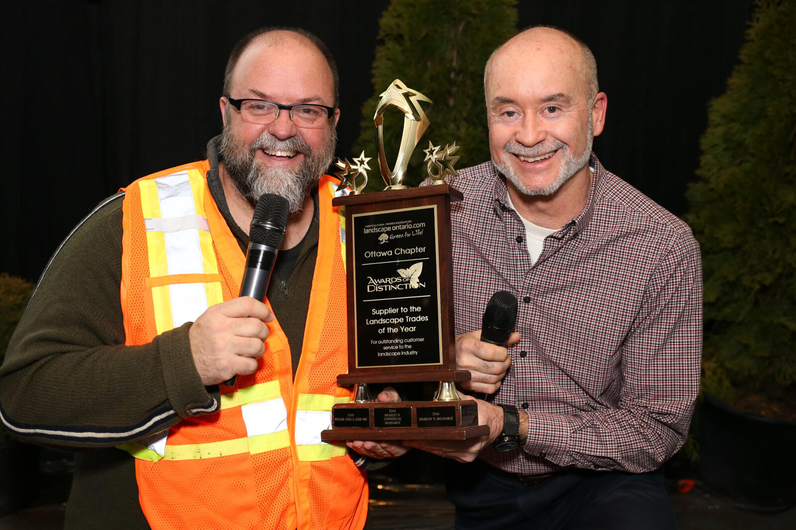 Ed Hansen and Bruce Morton returned as hosts for the gala evening.