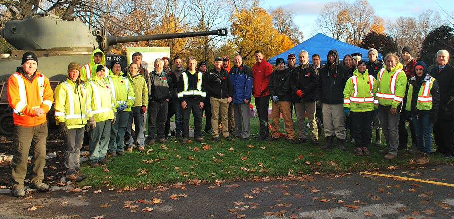 Ottawa Chapter prepares Beechwood for Remembrance Day