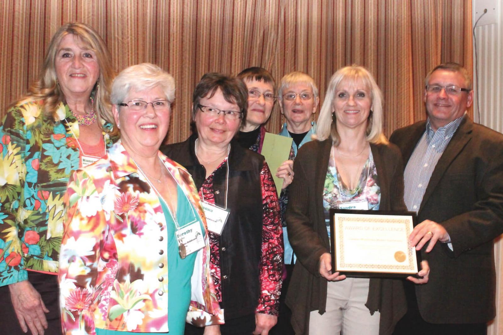 The London Middlesex Master Gardeners’ community service project ‘From Seeds to Your Table’ received the Landscape Ontario Award, presented by LO’s public relations director Denis Flanagan.