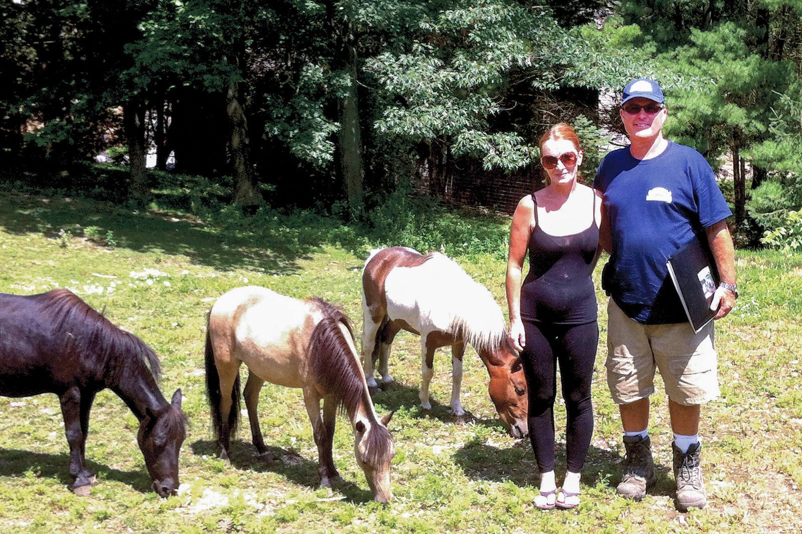 Derek Geddes of Coldstream Land Escape Company in London and his wife enjoy raising miniature horses. Geddes is a director on the London Chapter Board.
