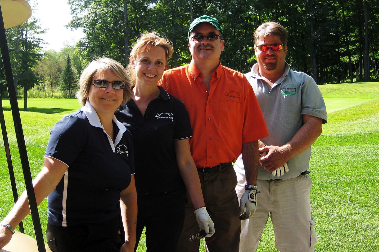 Ottawa golfers helping food bank