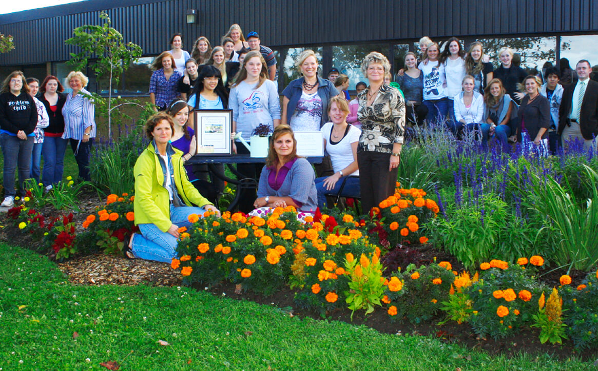 Congratulations to the KDSS Recycled Garden, winner of the first CiB Green for Life Award of Excellence, sponsored by Landscape Ontario.