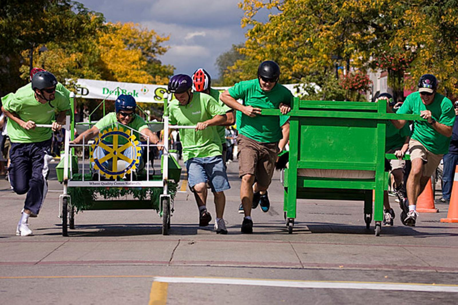 Landscapers compete in Amazing Bed Race.