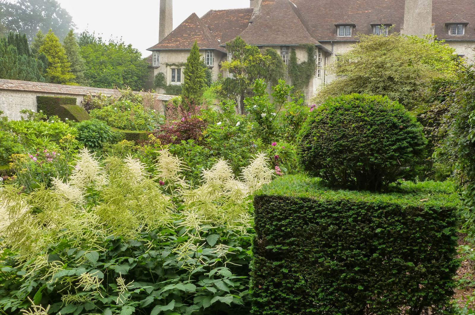 Photo #1: Le Bois des Moutiers is a country manor and garden built by Guillaume Mallet starting in 1898, with the Arts and Crafts design team of Gertrude Jekyll and Edwin Lutyens.
