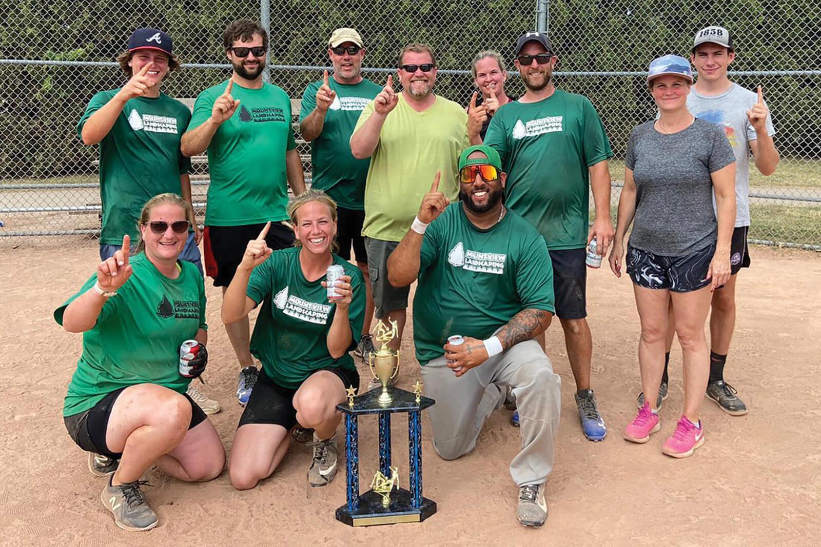 Mountainview Landscaping takes top spot at London Chapter softball tournament